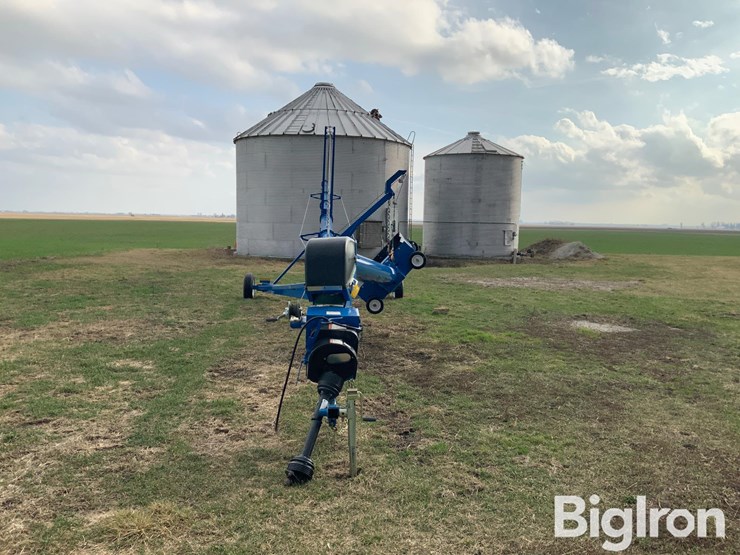 brandt-1070-hp-10"x70'-swing-away-auger-image-2