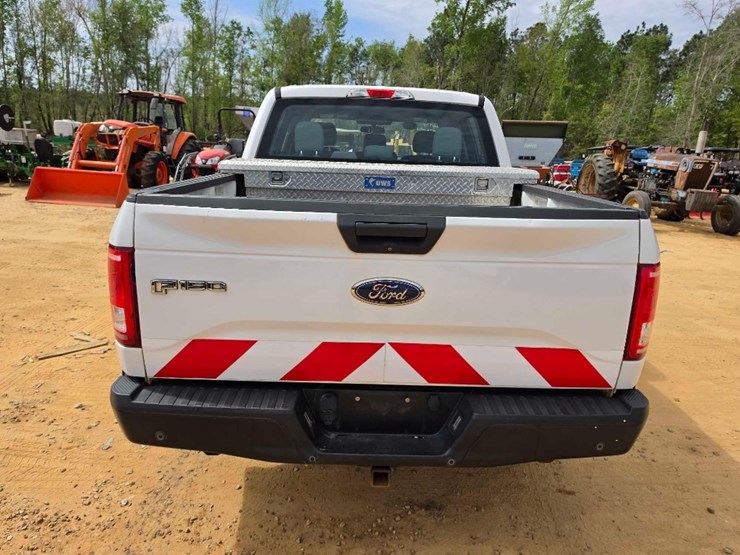 2017-ford-f150-xl-image-6