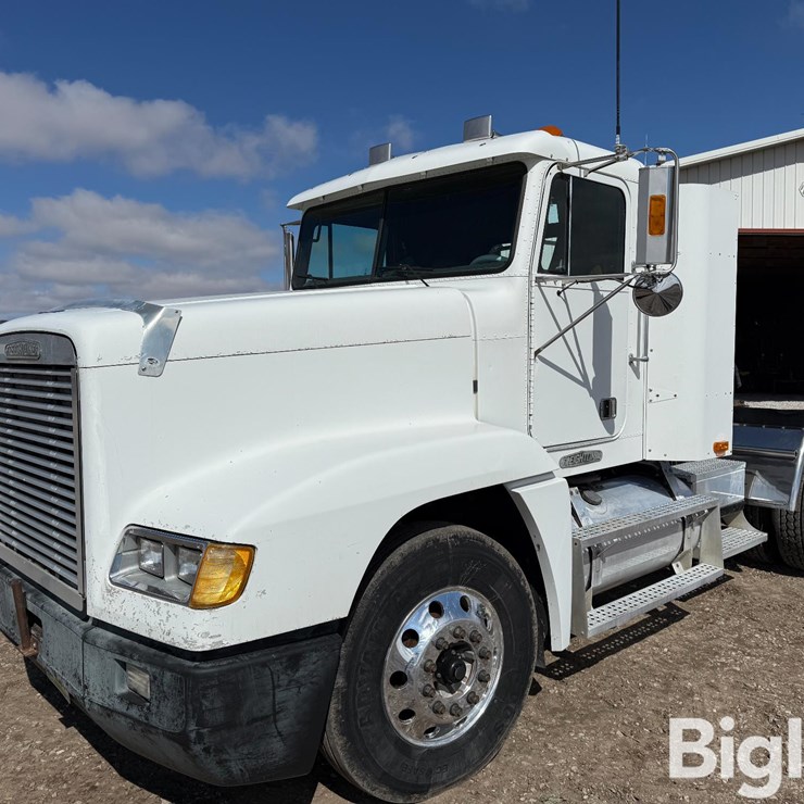 1995 FREIGHTLINER FLD120
