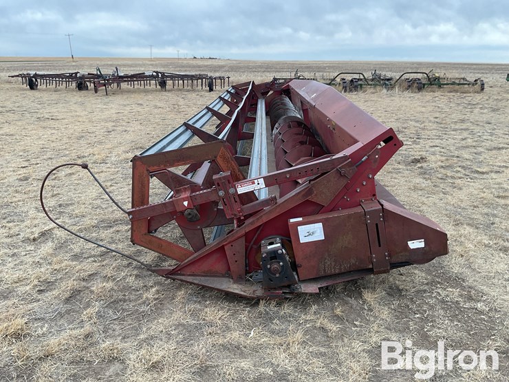 international-810-image-8