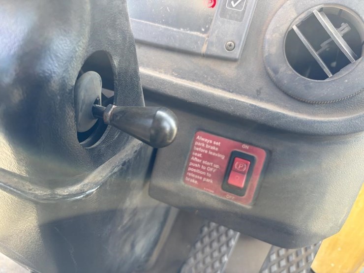 2008-deere-624j-image-33