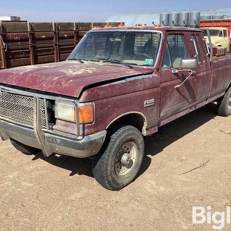 1988 FORD F250 XLT LARIAT