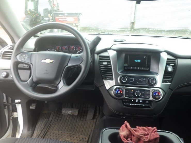 2016-chevrolet-tahoe-image-9