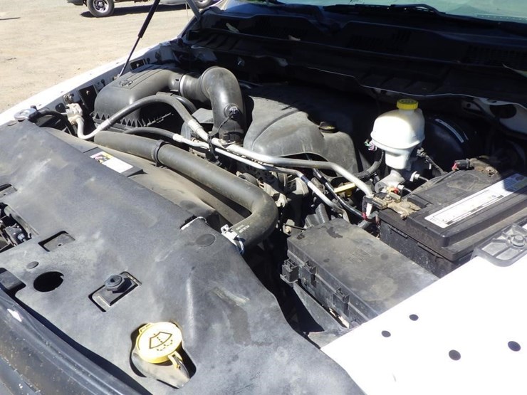 2014-dodge-1500-image-10