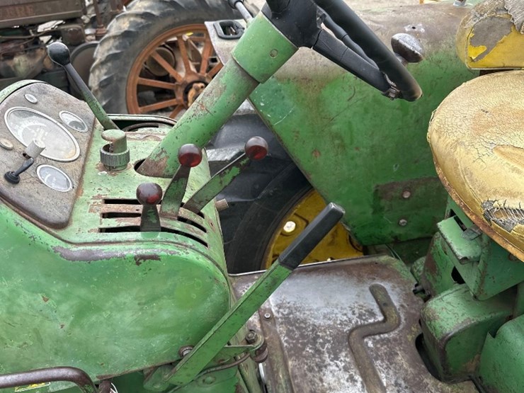 john-deere-4010-image-14