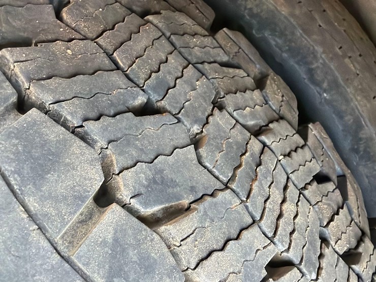 2008-thomas-saf-t-liner-c2-image-7