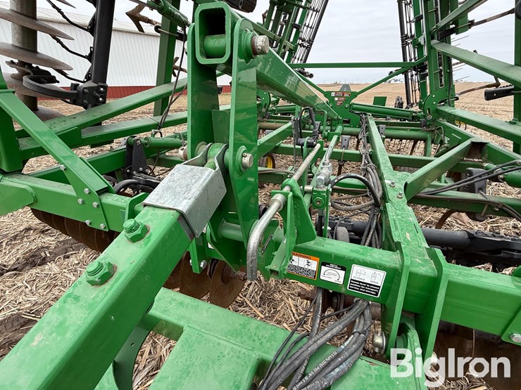 2014-john-deere-2310-image-14