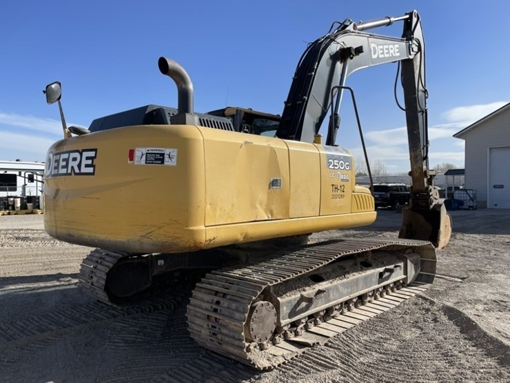 2012-deere-250g-lc-image-5
