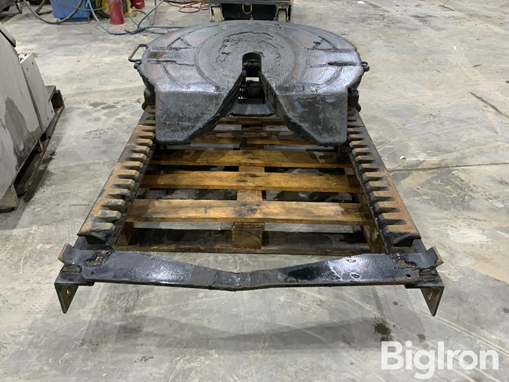 massey-ferguson-730-image-13