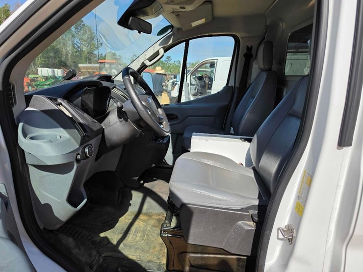 2019-ford-f350-image-16