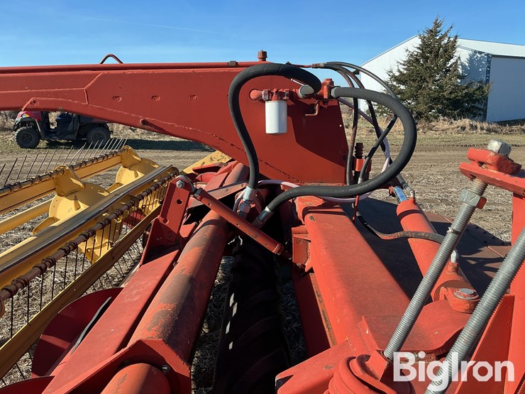 new-holland-116-image-16