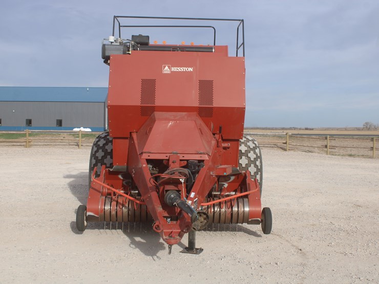 hesston-4910-image-4