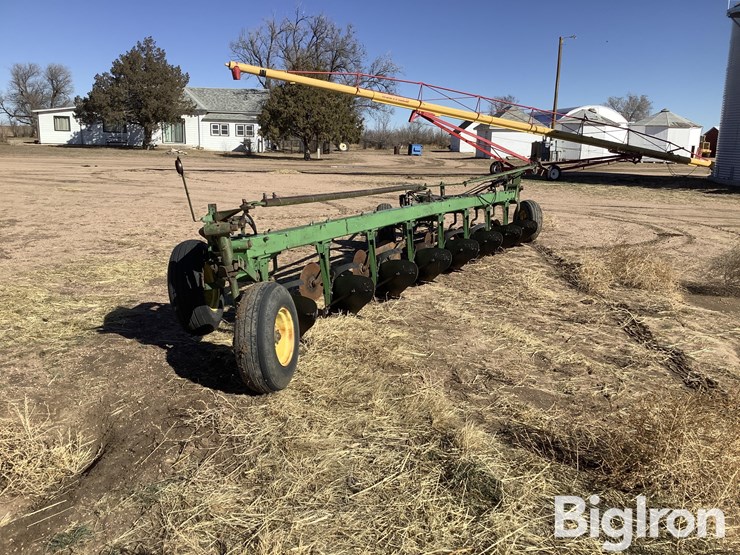 john-deere-8-image-6