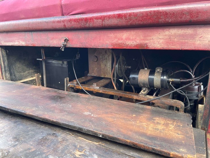 1911-mcintyre-high-wheel-automobile-image-32