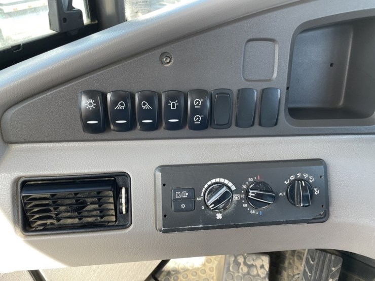 2018-volvo-a45g-image-37