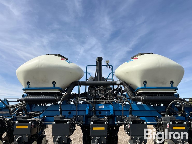 2013-kinze-3660-image-9