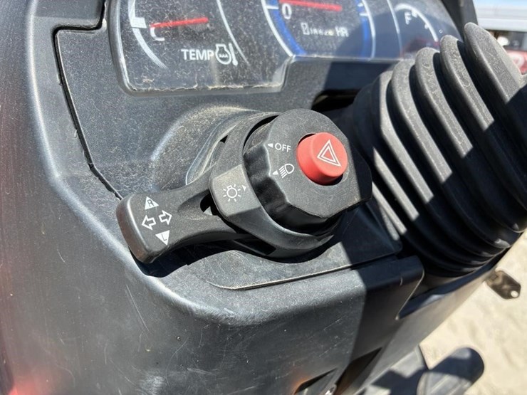 2018-kubota-b26-image-14