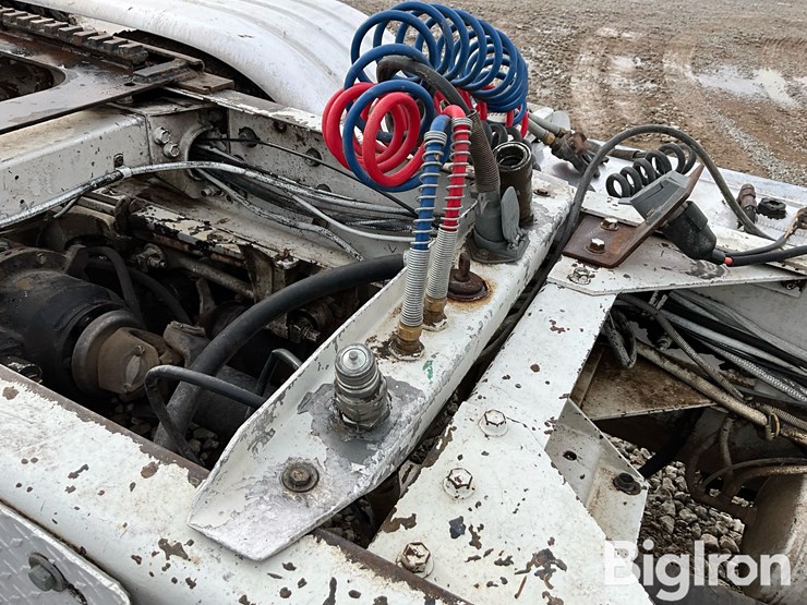 1995-peterbilt-379-image-15