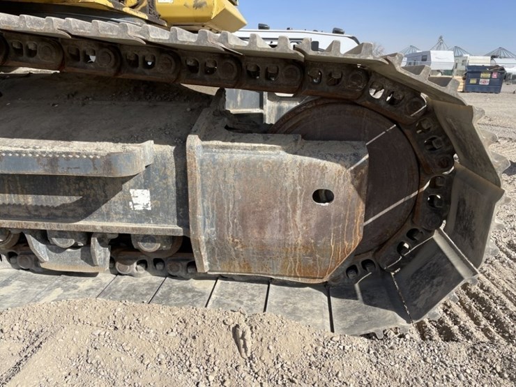 2013-komatsu-pc290-lc-10-image-33