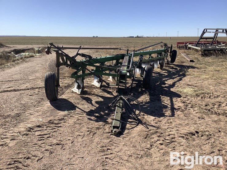 john-deere-8-image-2