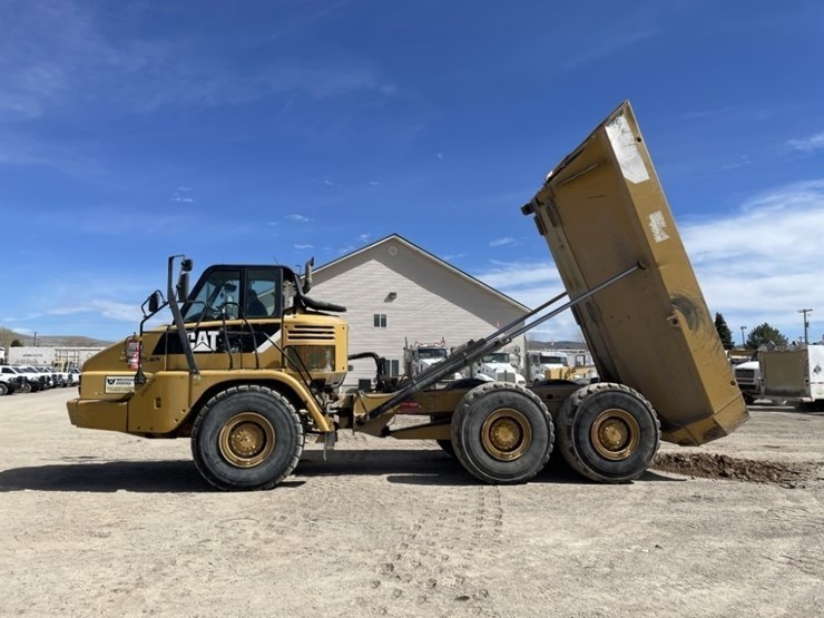 caterpillar-730-image-31