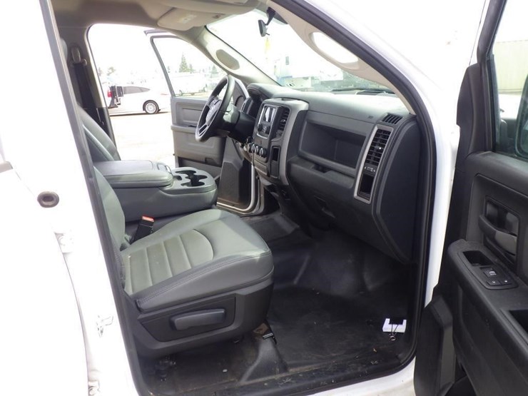 2017-dodge-1500-image-6