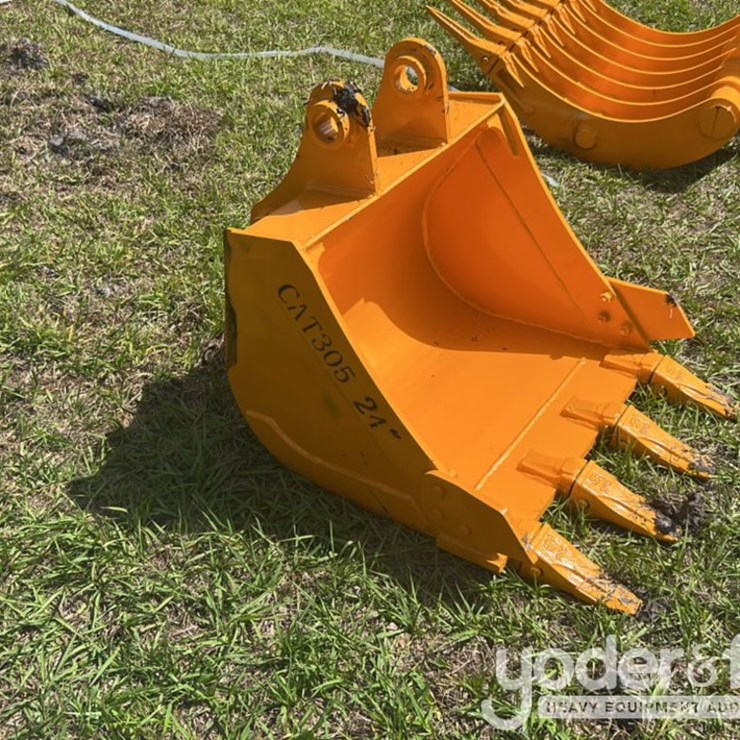 2026 CATERPILLAR 305