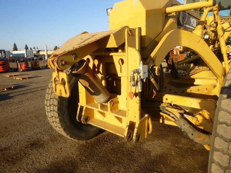 2006-caterpillar-143h-image-9