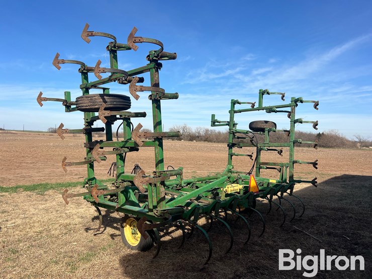 john-deere-1000-image-7