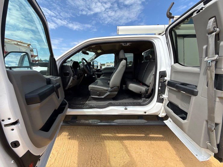 2019-ford-f250-xl-image-12