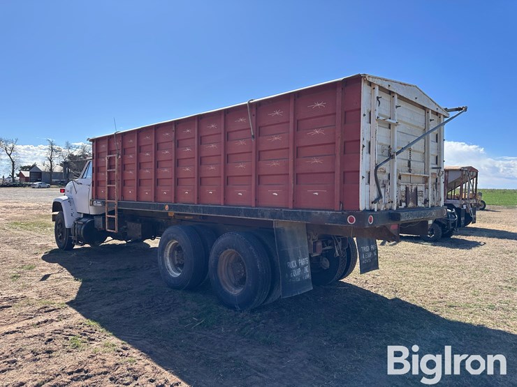 1977-gmc-9500-image-7