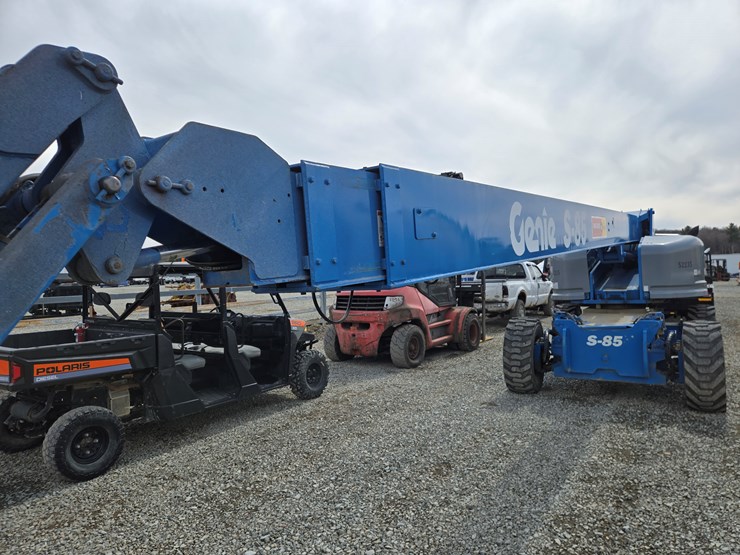 2007-genie-s85-image-17