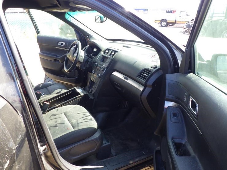 2018-ford-explorer-image-6