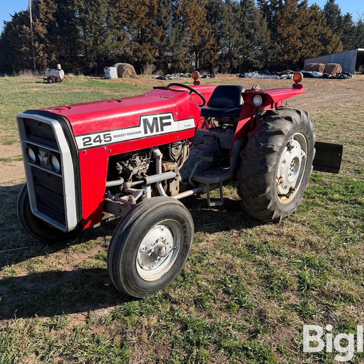 1978 MASSEY-FERGUSON 245