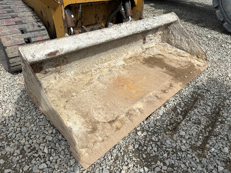 2019-caterpillar-259d3-image-28