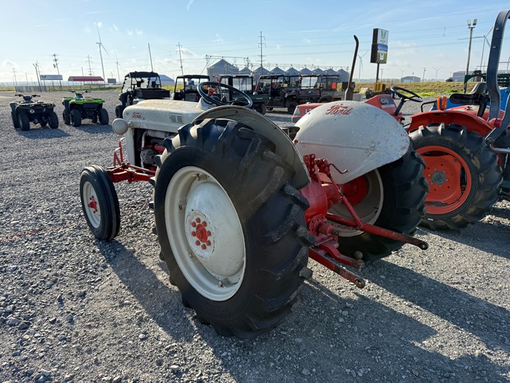 ford-tractor-image-4