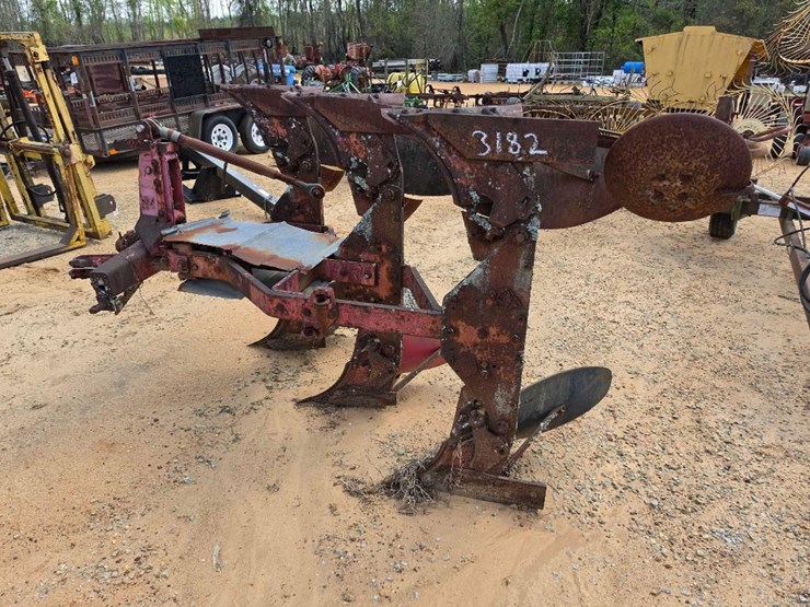 massey-ferguson-3-image-1