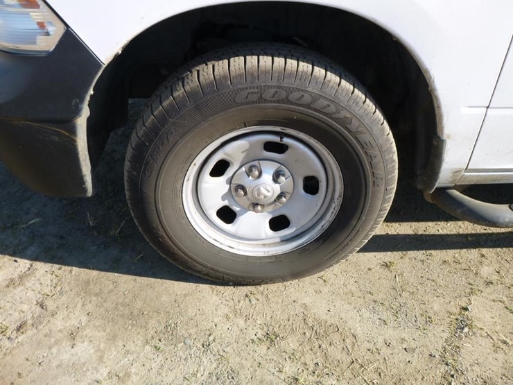 2014-dodge-1500-image-27