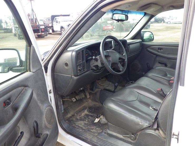 2003-chevrolet-1500-image-5