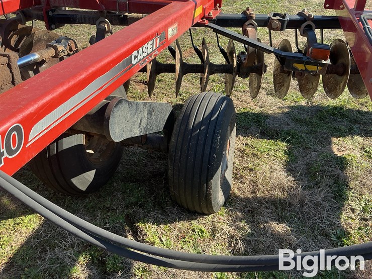 2014-case-ih-340-image-19