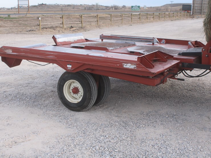 hesston-4910-image-6