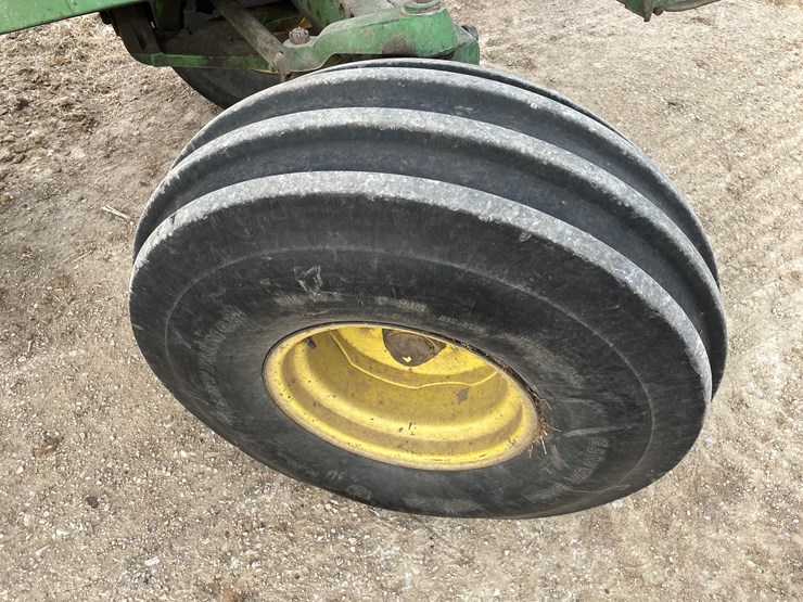 john-deere-4840-image-25
