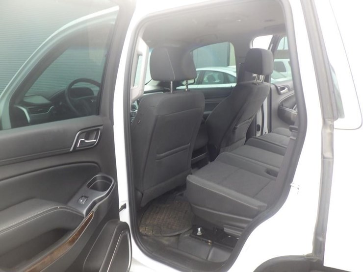 2016-chevrolet-tahoe-image-7