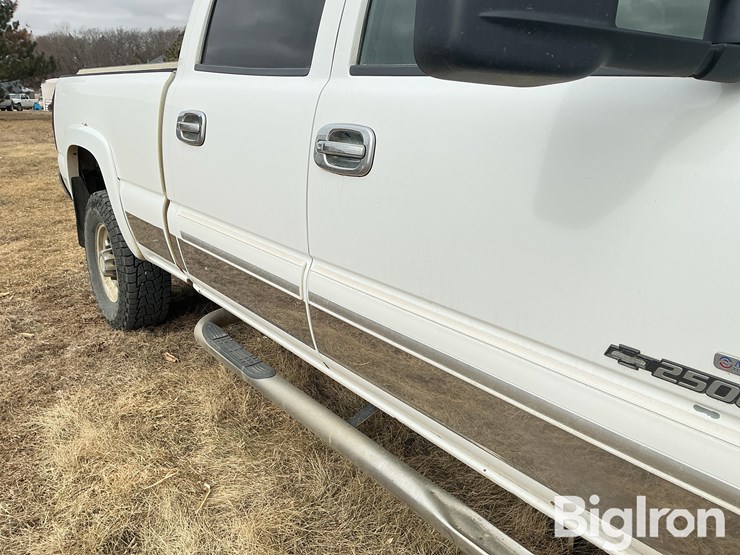2007-chevrolet-silverado-2500-image-15