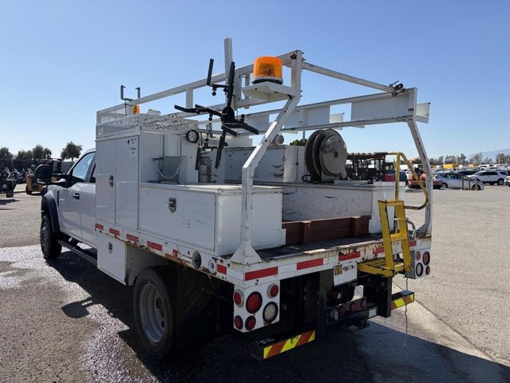 2017-ford-f550-image-4