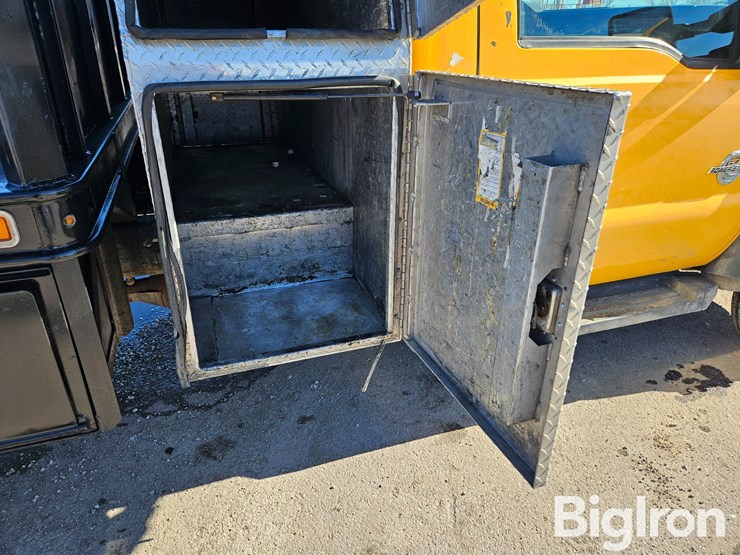 2015-ford-f550-image-18