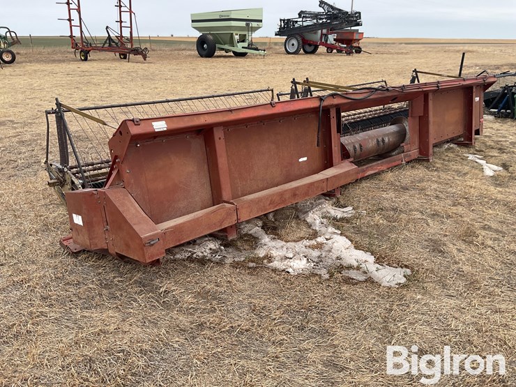 international-810-image-7