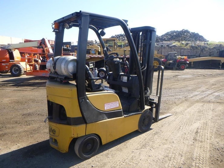 yale-glc30-forklift-image-3