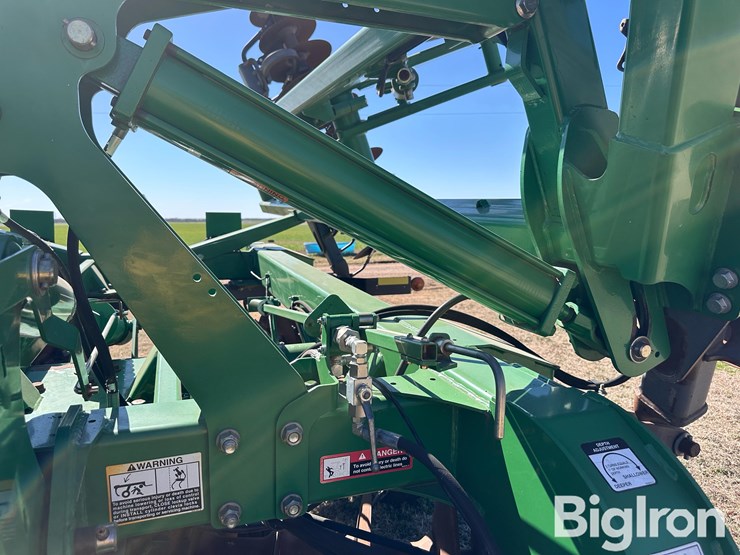 2014-john-deere-2623-image-12