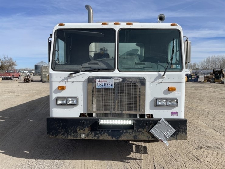 1997-peterbilt-320-image-8